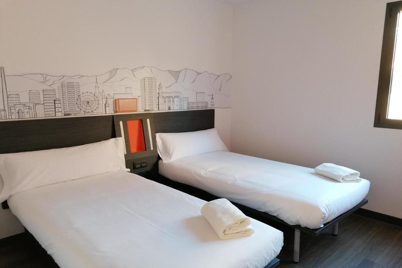 Easyhotel Malaga City Centre Екстер'єр фото